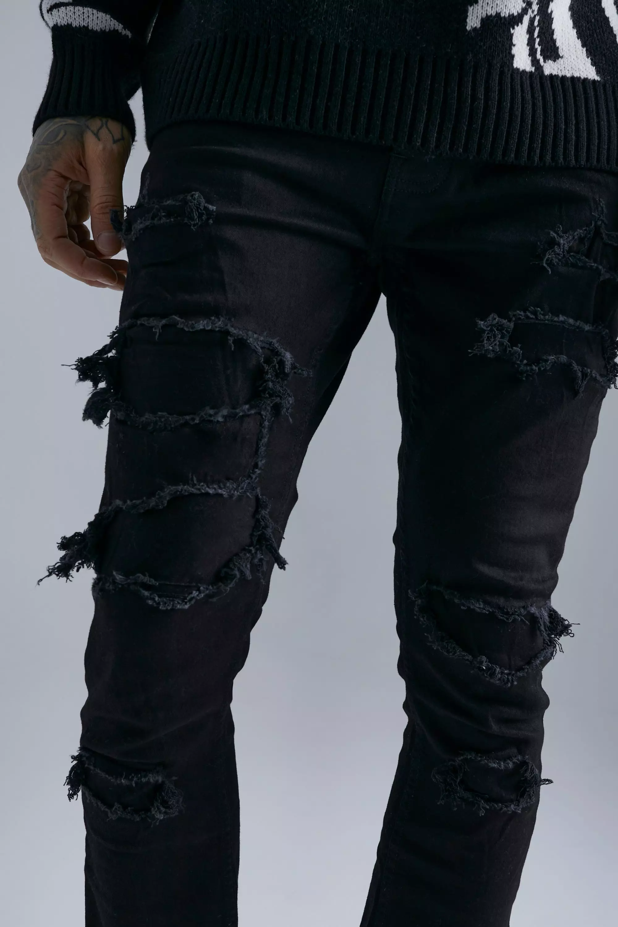 Destressed hot sale black jeans